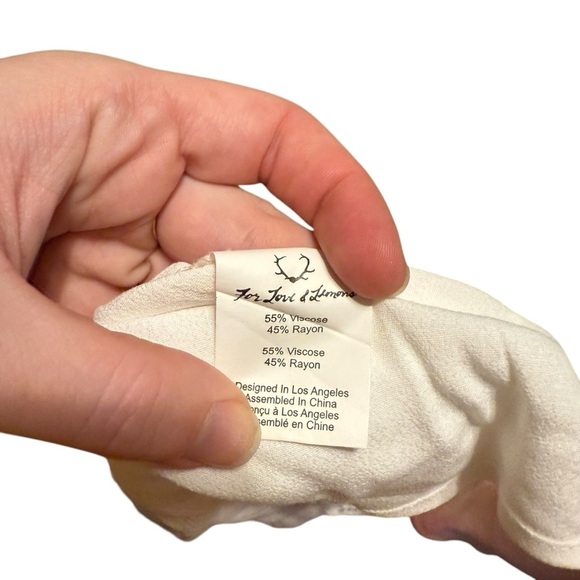 For Love In Lemons Isabella Embroidered Top Size Medium - Picture 6 of 6